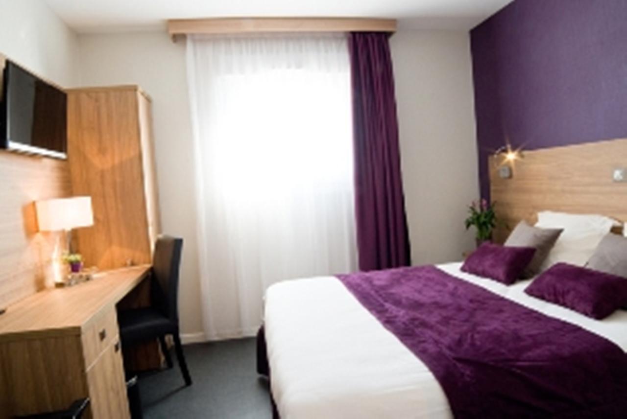 Logis Restaurant De La Madeleine Hotel